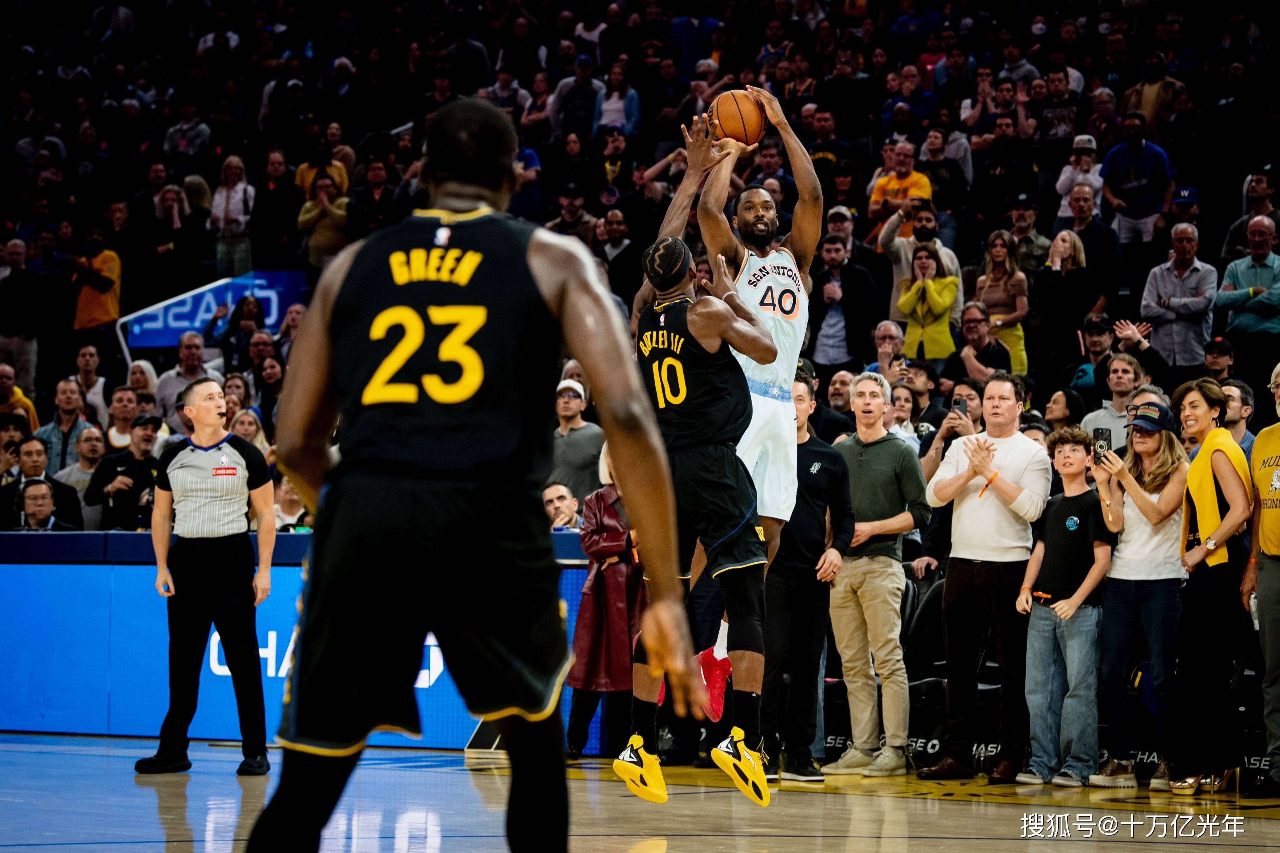 九游体育入口-圣安东尼奥马刺发布备战花絮，今夜绝杀压哨，NBA常规赛任务艰巨，团队化学反应显著的简单介绍