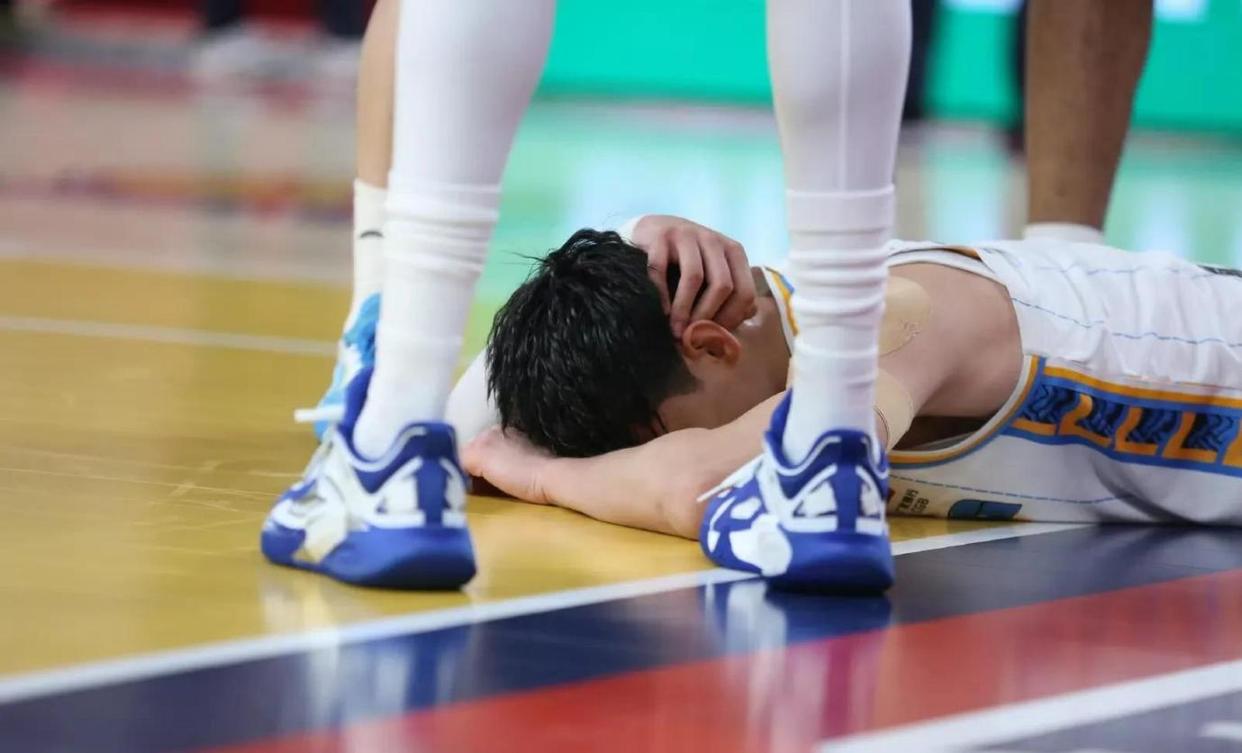 九游体育-关于今夜体能课后，巴塞罗那篮板制胜备战CBA常规赛，压力陡增，轮换策略成焦点的信息