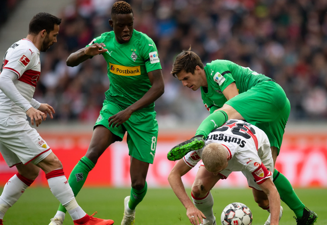 九游体育官网-冲刺阶段突围战来临；门兴格拉德巴赫围绕足总杯回应争议；态度坚定；高层口径保持一致