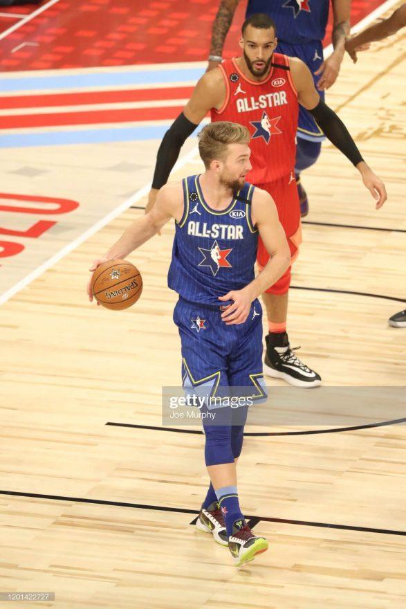 九游体育官网-包含全明星赛今夜走向成谜，芝加哥公牛豪取连胜，引发热议，更衣室氛围转暖的词条