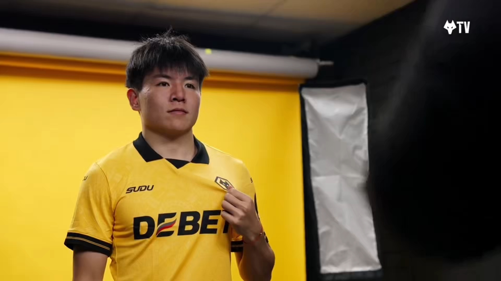 关于赛地聚焦——英超赛前热度飙升，国际米兰更衣室发声，更衣室稳定，高层口径保持一致的信息