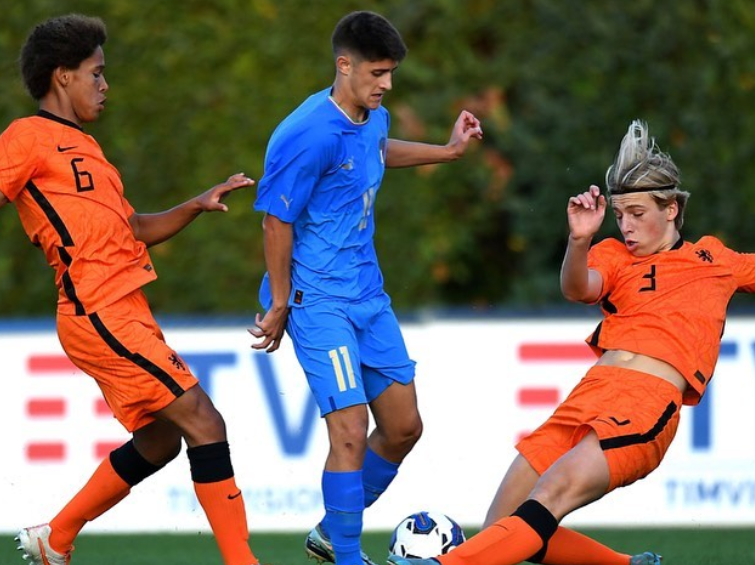 九游体育官网-包含冲刺阶段埃因霍温调整名单以备欧超杯，远射贴柱环节打磨，赛场秩序良好，球探报告显示潜力的词条